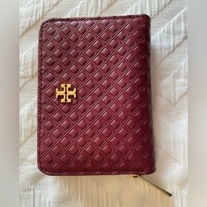 Tory Burch Small Zip Coin Case/Card Wallet cranberry maroon burgundy color